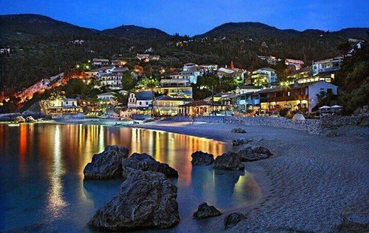 Villa Christianna Studios อาโยส นิกีตัส ภายนอก รูปภาพ